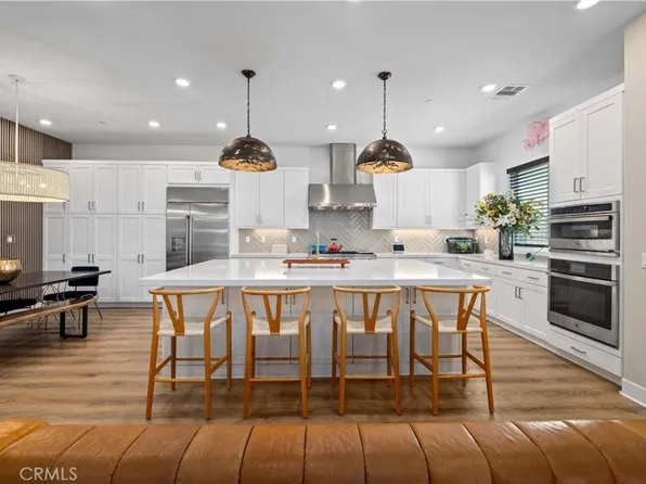 27533 Golden Currant Pl, Valencia, CA 91381