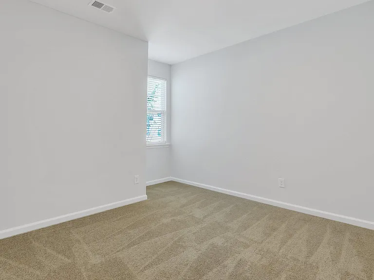 155 Holloway Hl — Photo 32