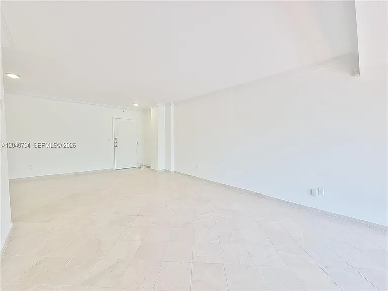 77 Crandon Blvd #2B — Photo 7