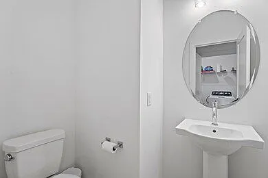 608 Markham St — Photo 15