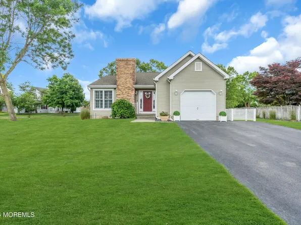 3 Chicago Street, Tinton Falls, NJ 07712