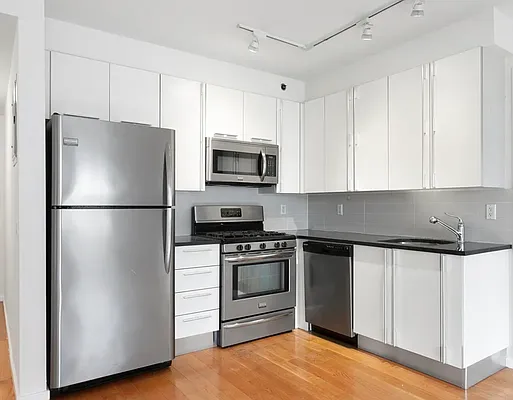 Rented by Living New York | media 3