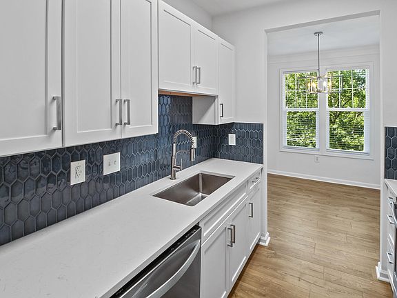 2nd image of 2033 Chatelain Way