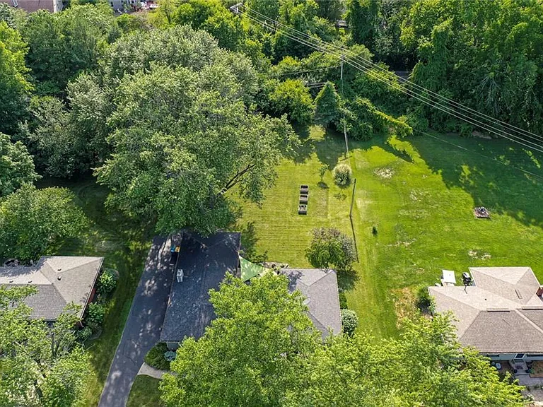11050 Willowmere Dr — Photo 34