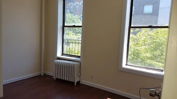 Rented by Camhi NYC Realty Inc | media 34