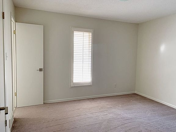 Bedroom 1 (Main Level)