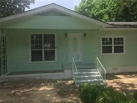 705 Stanton Rd — Photo 1