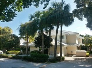 60 S River Rd, Sewalls Pt, FL 34996