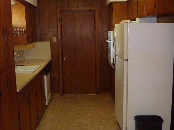 3rd image of 4414 Continental Dr