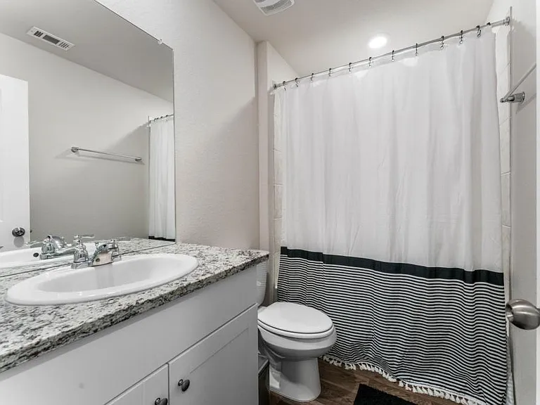 3127 Keuka Park Dr — Photo 9