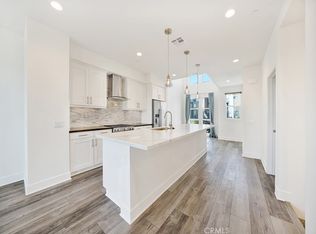 1658 Topanga, Costa Mesa, CA 92627