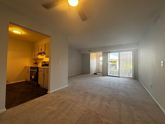3rd image of 753 Clubhouse Dr