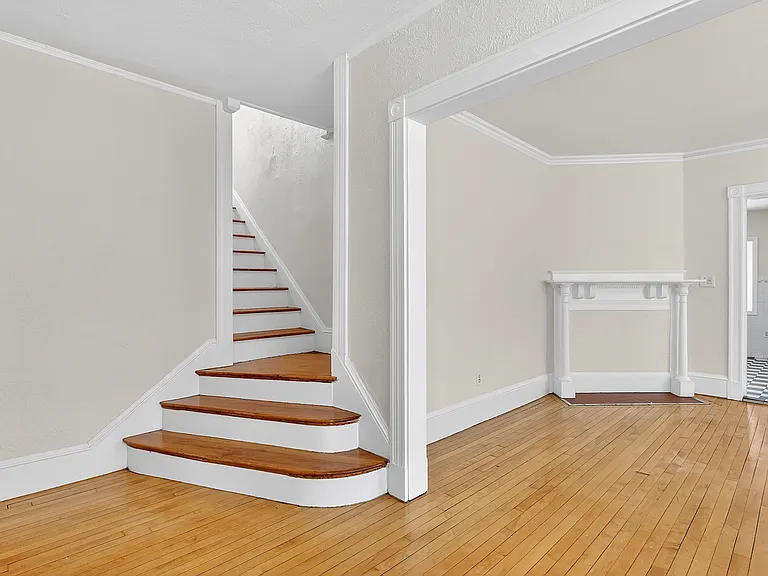 36 Mapleton St — Photo 10