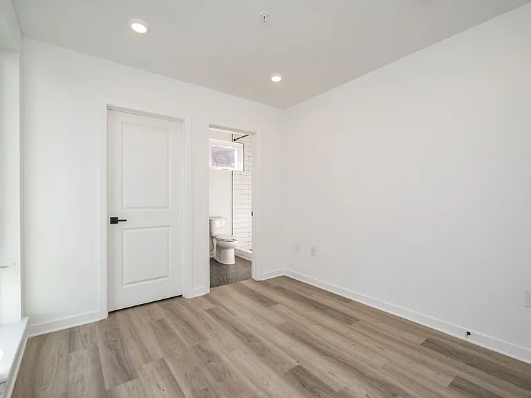 Temple Off-Campus Housing — Photo 57