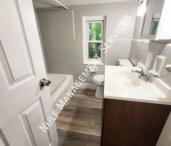 449 Idlewood Rd — Photo 3