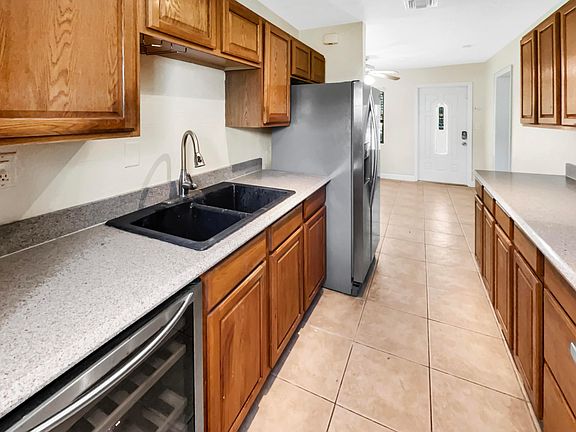 2nd image of 1399 NE 26th Court