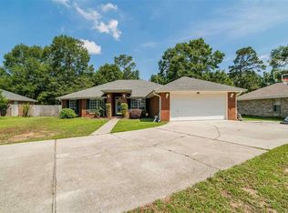 1212 Plata Canada Dr, Cantonment, FL 32533