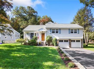 57 Oxbow Rd, Fairfield, CT 06824