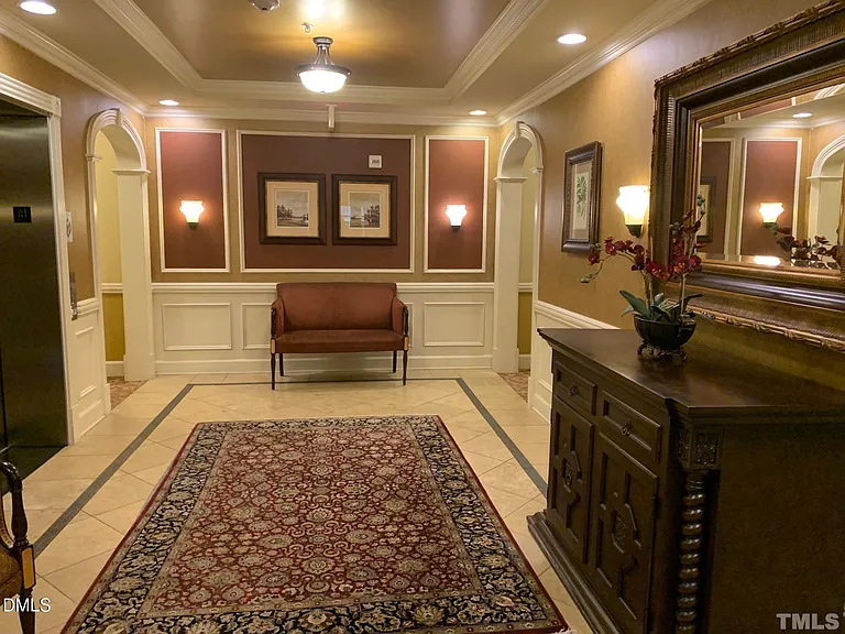 10511 Rosegate Ct — Photo 3