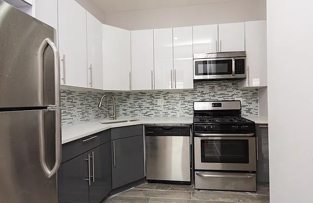 Rented by Clove Realty LLC | media 21