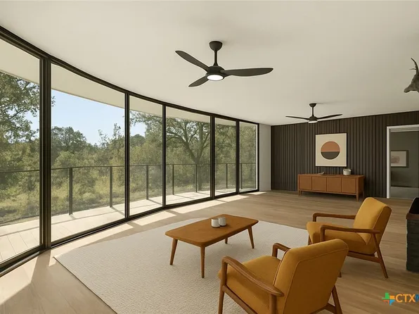 115 W Hillcrest Dr, San Marcos, TX 78666