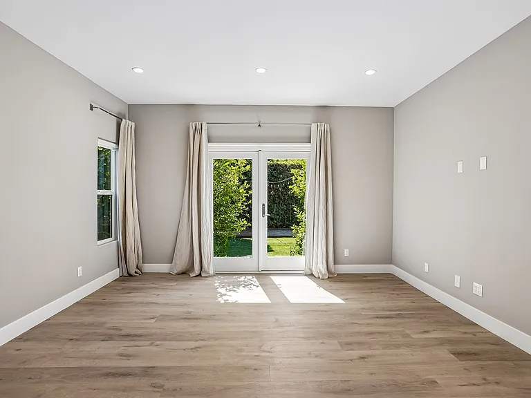 7007 Arlington Ave — Photo 15