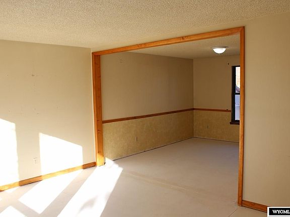 3rd image of 1100 Sundown Dr