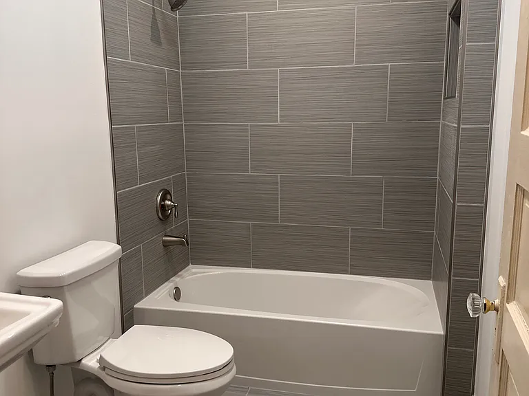 603 Mayflower St — Photo 9