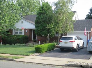 721 Lincoln Dr, Perth Amboy, NJ 08861