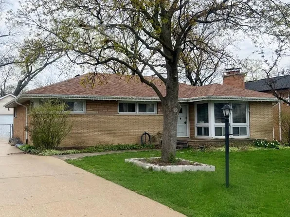912 Warrington Rd, Deerfield, IL 60015