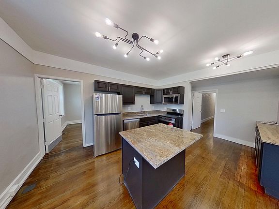 4th image of 1084 Van Dyke St #102