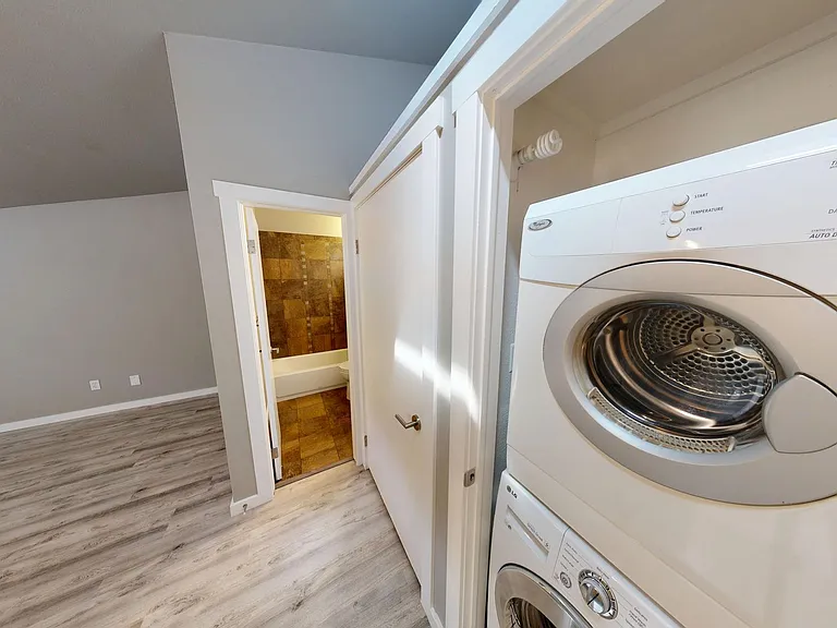 Crestview Townhomes — Photo 28