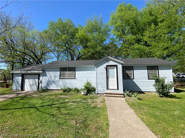 204 Choctaw St, Hackett, AR 72937