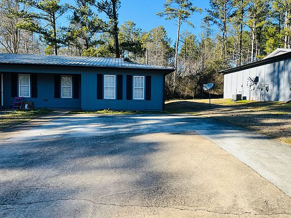2nd image of 105 Pine Ter #115