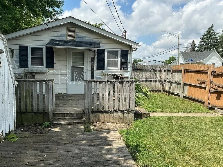 2324 N Buckeye St — Photo 17