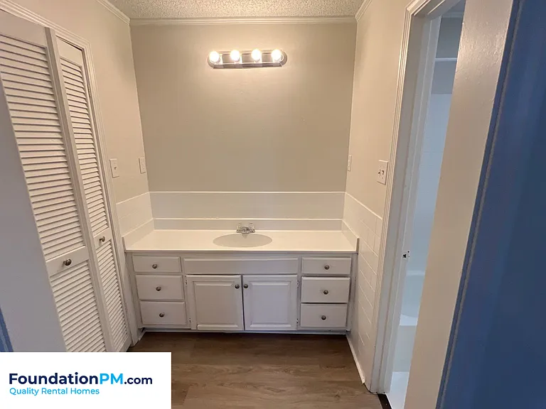 2143 Vollintine Ave — Photo 7