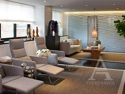 Rented by Peter Ashe | media 9