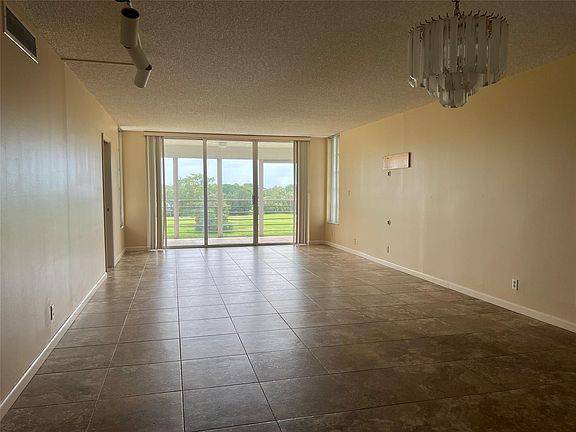 3rd image of 808 Cypress Boulevard #504