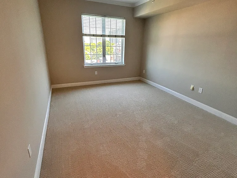 300 W 5th St #718 — Photo 10