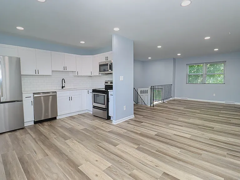 328 Benfield Rd — Photo 8