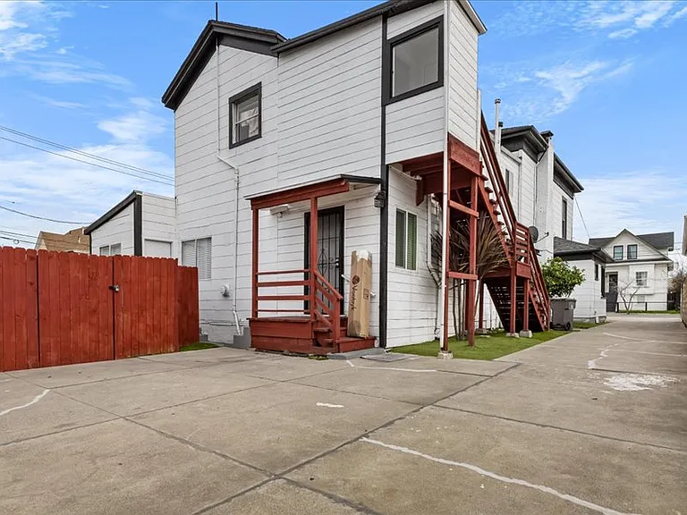 2925 Magnolia St #A — Photo 22