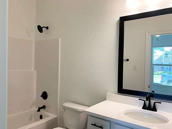 3rd image of 4885 Bonneville St #3
