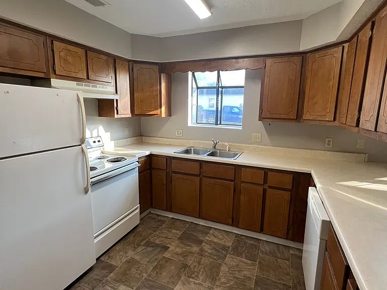 405 Fonville St #A — Photo 3