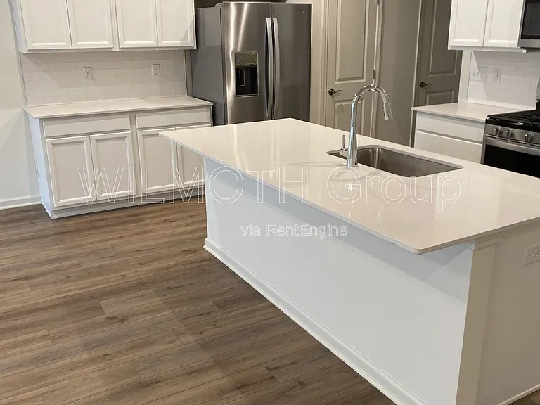 7246 Selah Ln — Photo 2