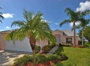 907 Spring Lakes Blvd, Bradenton, FL 34210