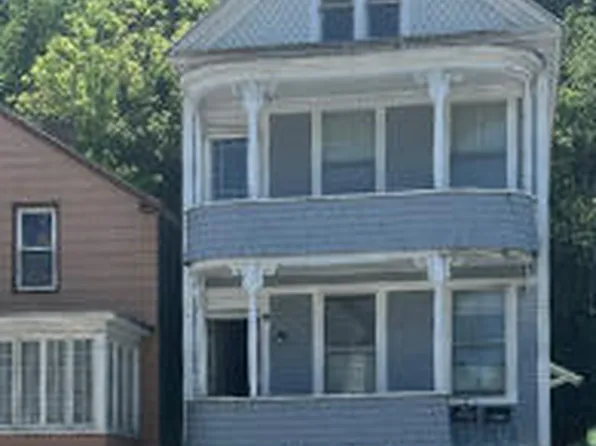 86 W Main St, North Adams, MA 01247