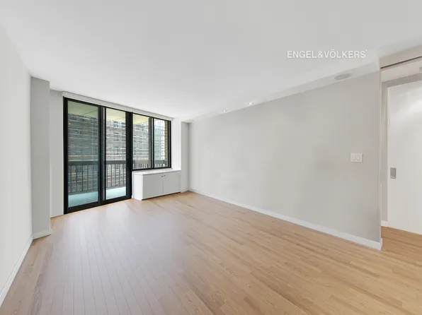 5 East 22nd Street image 1 of 9