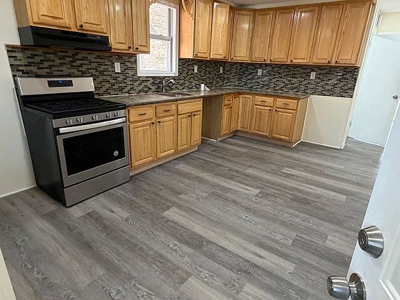 2nd image of 208-210 E 16th St #1