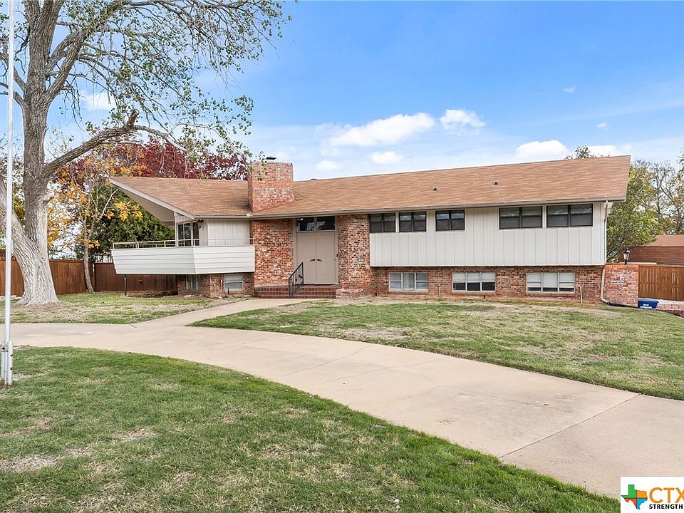 1st image of 605 Cedar Dr