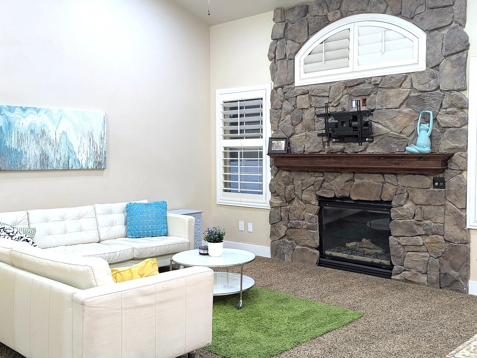 5 bed, 3127 sqft, $3,595 — Photo 2